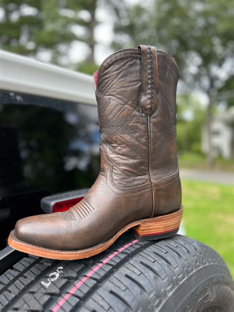 chisos cowboy boots.